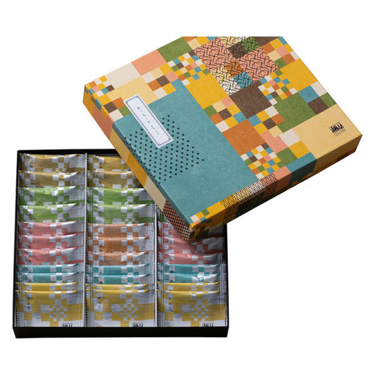 【三越伊勢丹】〈赤坂柿山〉あ・ら・かしこ米菓禮盒(33枚入)付紙袋