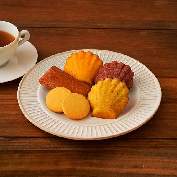 【中秋禮盒】銀座 Cozy Corner 秋季瑪德蓮禮盒 14 入【季節限定】